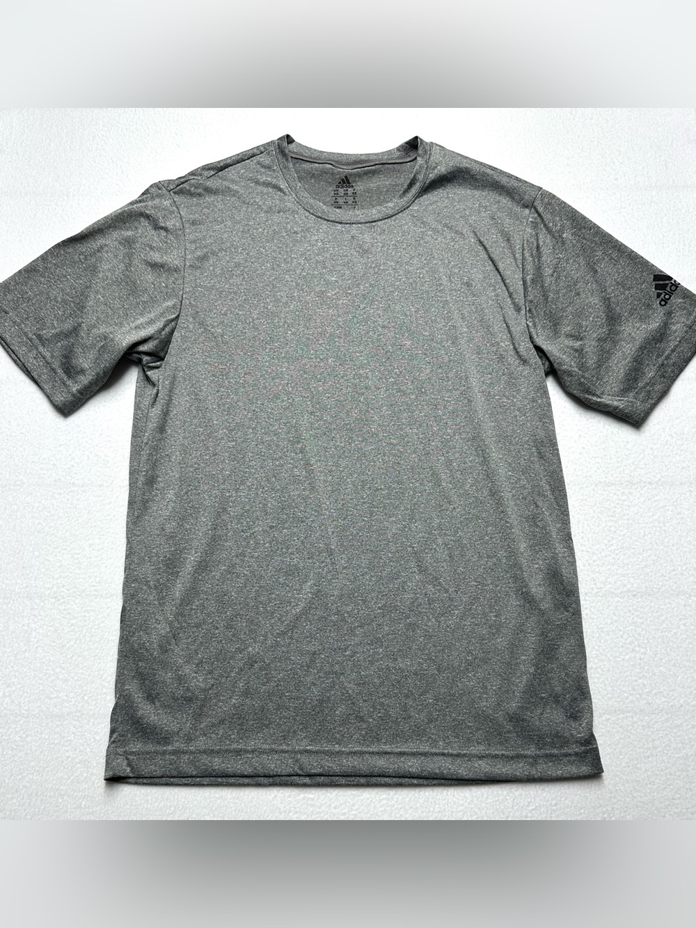 Adidas Men’s XS Gray Heather Performance Athletic T-Shirt Short Sleeve